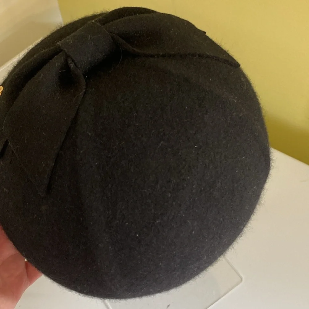 Vintage Black Wool Women’s fitted Hat with Bow One Size